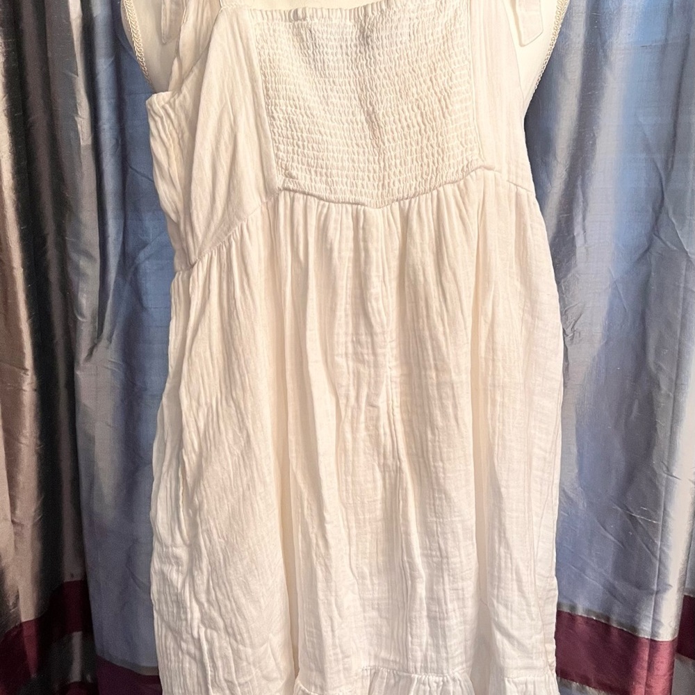 Old Navy Cream Textured Camisole